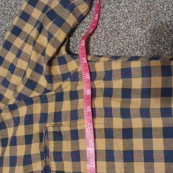 Men's Levi's Flannel Shirt - Picture 2 of 7